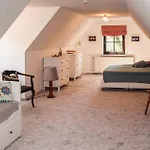 2 Bedroom Awesome In בית נופש