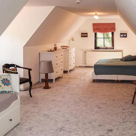 2 Bedroom Awesome In Holiday home